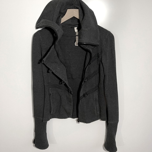 Lululemon Athletica Women's‎ Charcoal Grey Admiral Jacket Size 6 - Picture 4 of 9